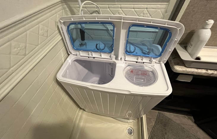 Optional Washer & spin dryer!