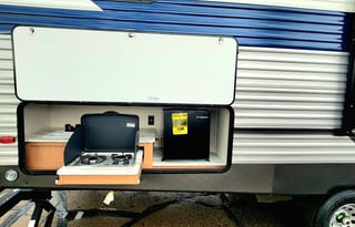 2022 Prime Time RV Avenger 27DBS