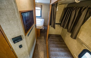 Top Rated: Winnie for family travel with bunk beds