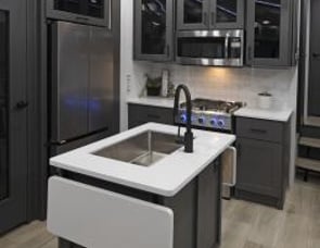 Alliance RV Valor 42V13