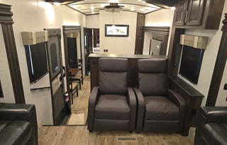 2018 Jayco North Point 381FLWS