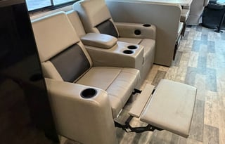 Fully Stocked Family & Pet Friendly Class A RV