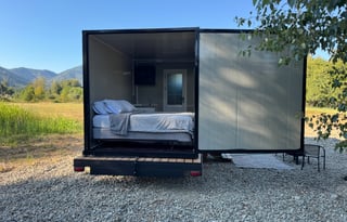 THE RIVERS NEST: Tiny Home On Applegate River