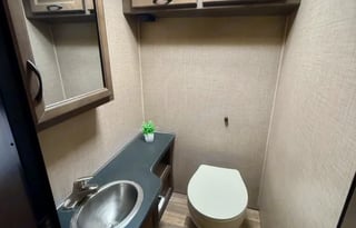 2022 Thor Majestic 28A (BRFL 1815)