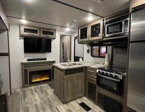 CrossRoads RV Zinger ZR320FB