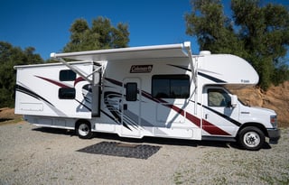 "Betty" the GORGEOUS Class C bunkhouse