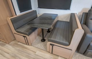 2022 Cruiser Radiance 28QD