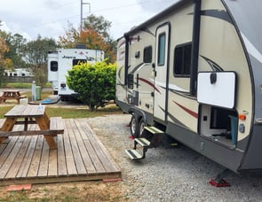 Dutchmen RV Coleman Light 2305QB