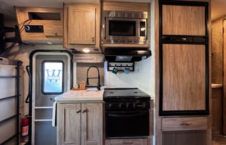 2018 Forest River RV Sunseeker LE 2250SLE Chevy