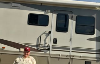 2003 Winnebago Adventurer 38N