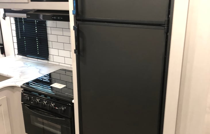Fridge/Freezer! 
Stove top and Oven! Built In Air Fryer!!!