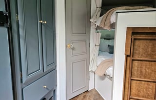 27’ Z1 Bunkhouse. Pet friendly and half ton rated!