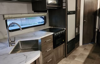 2021 Dutchmen RV Coleman Lantern Series 263BHWE