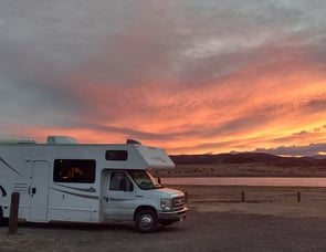 Thor Motor Coach Four Winds 28A