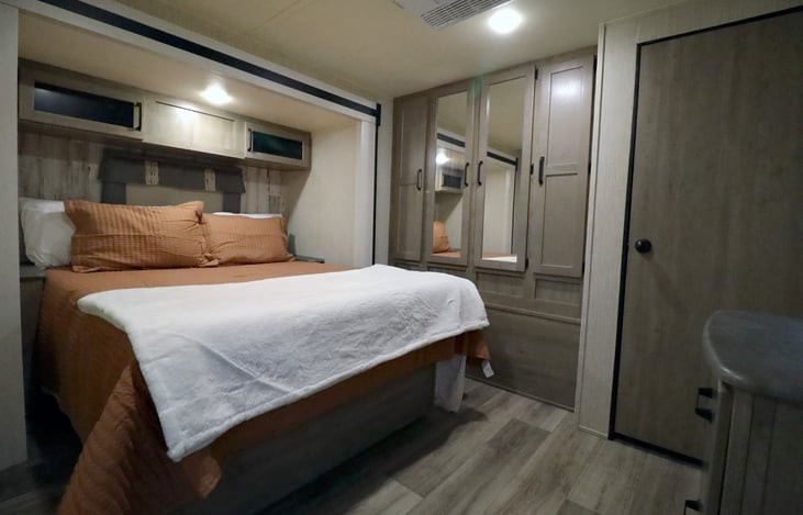 Experience "Gratitude" with our 2022 Palomino Puma 32RBFQ2 located near Table Rock Lake near Branson Missouri and Lake Of The Ozarks. Thank you from us at StoneMountainRVs(dot)com