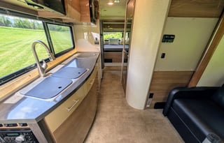 Itasca Navion | Classy Mercedes RV with 2 slides