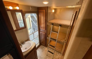 Lance 2185, Sleep 7 w/Triple Bunk, Fully Stocked