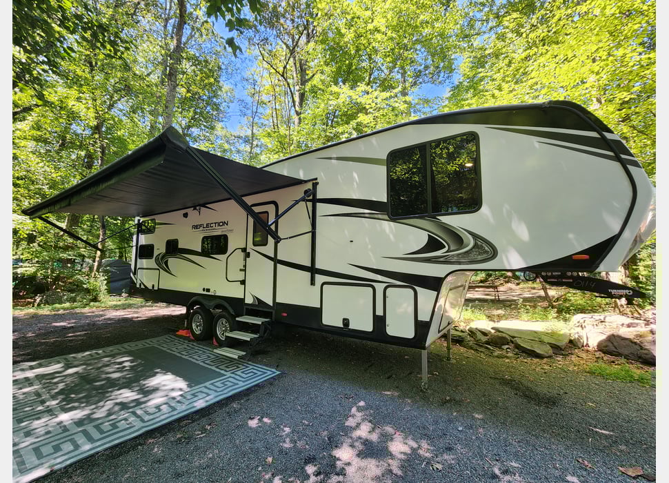 Fifth Wheel rentals in New Holland
