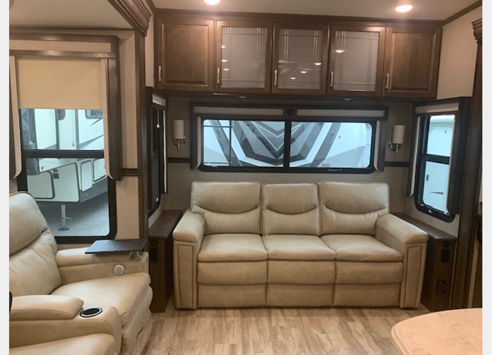 Fifth Wheel rentals in Richmond Hill