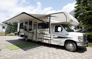 2013 Coachmen RV Leprechaun 317SA Ford 450