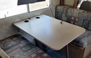 2004 Coachmen Cousin Eddys Made in the Shade