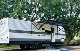2025 Gulf Stream RV Enlighten 27BHS Fully Loaded