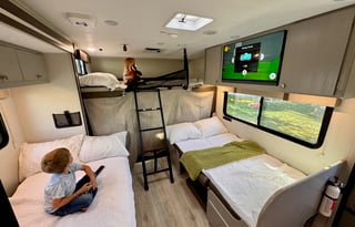 2026 31ft Coachmen 29KB - Sleeps 8