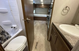 Heartland Trail Runner 28TH Toy Hauler