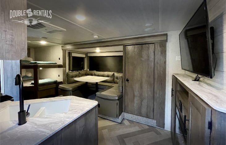 Inviting, Modern and Spacious