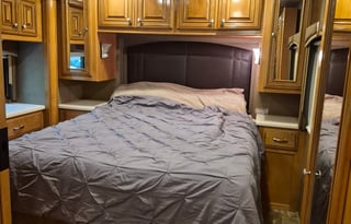 2016 Thor Motor Coach Palazzo  - Live In Luxury!