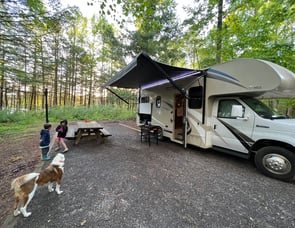 Thor Motor Coach Freedom Elite 23H