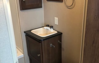 2015 Dutchmen RV Razorback 2550