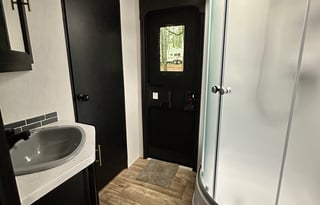 Large RV w Bunk House & Outdoor Kitchen & Grill