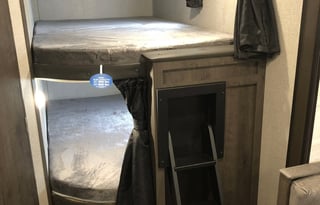 2021 Pet Friendly Bunkhouse