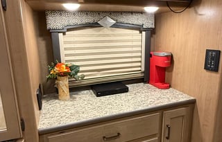 Sunshine Cruiser – All Inclusive Resort on Wheels