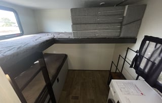 Come Vibe in the Vibe!