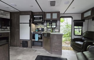 2021 Dutchmen RV Coleman Light 2715RL