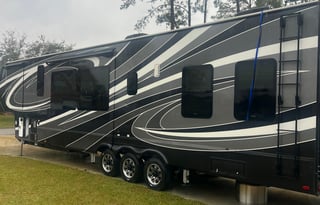 2021 Grand Design Momentum ****Delivery ONLY*****