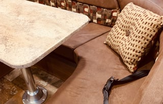 Lucy - Luxury RV for Your Stay in Camp Sherman