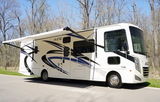 BRAND NEW Family Friendly Class A RV, Sleeps 8