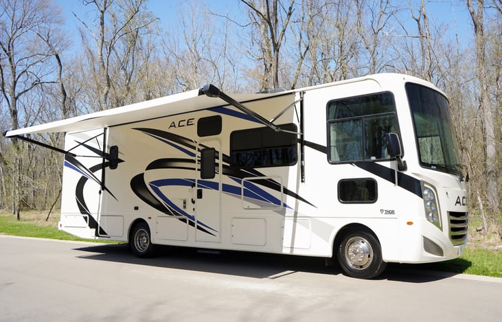 full side view with awning extended