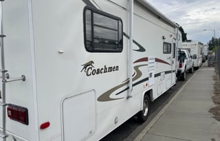 2003 Coachmen RV Leprechaun Premier 311FS Ford 450