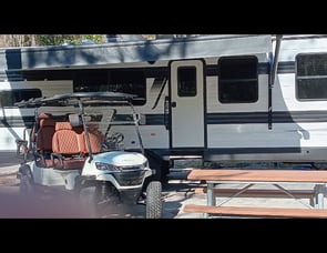 Grand Design Momentum MAV 27MAV