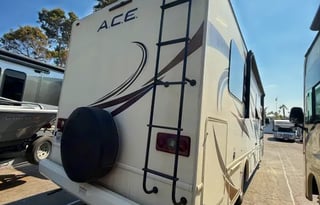 A9 - 2020 Thor A.C.E. 30.4 Starlink Equipped 8 Ppl