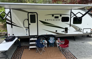 Traveler – Compact Comfort for Your Next Adventure