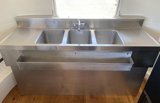 NUI LOA - Bar Trailer