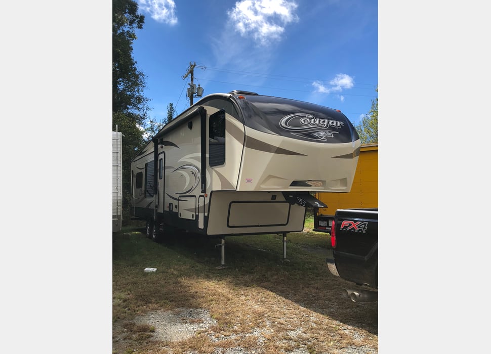 Fifth Wheel rentals in Knoxville