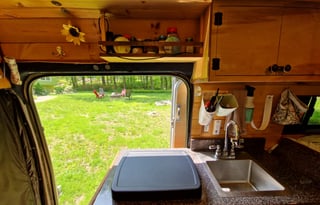 Sherpa: Converted Sprinter Van * Pet Friendly *