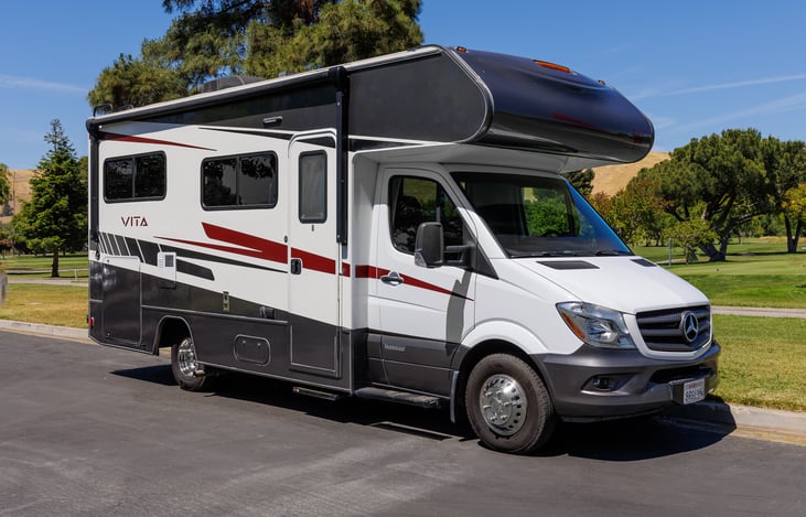 2020 Winnebago 24F exterior