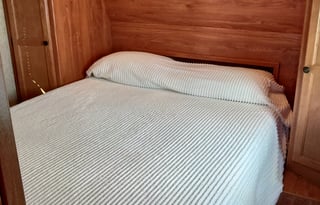 Comfy Trail Runner Bunkhouse